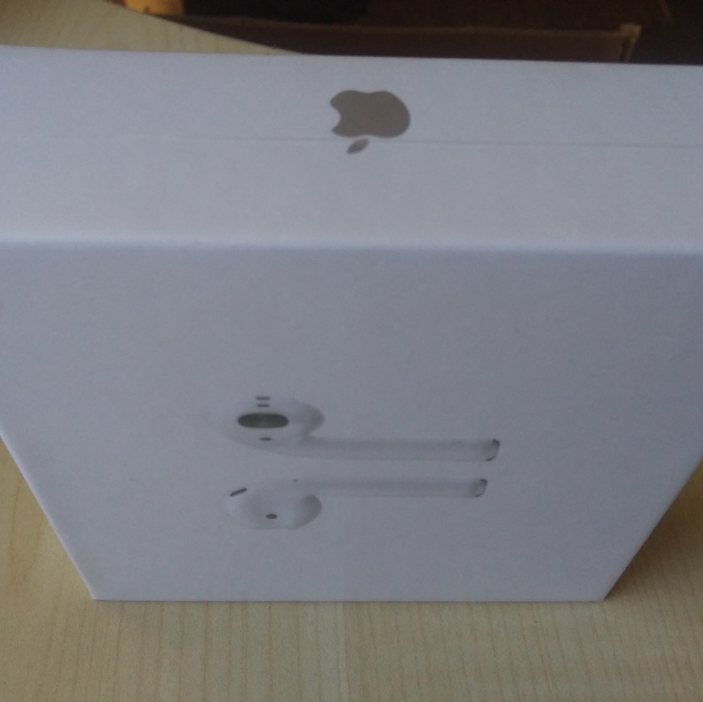 Air pods - Picture 4 of 4